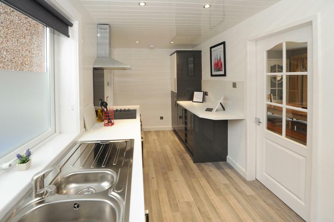 Three Bedroom Spacious House Stirling Extérieur photo