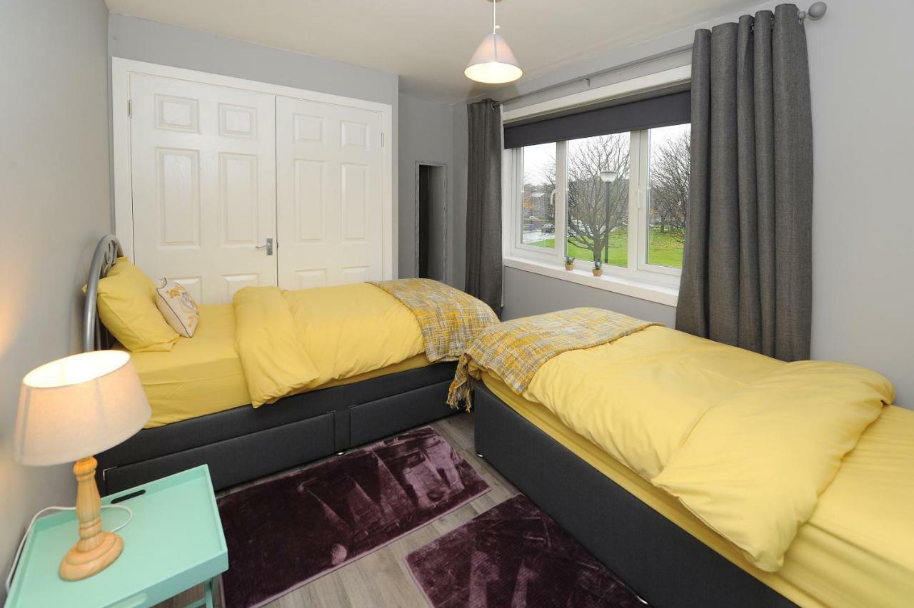 Three Bedroom Spacious House Stirling Extérieur photo