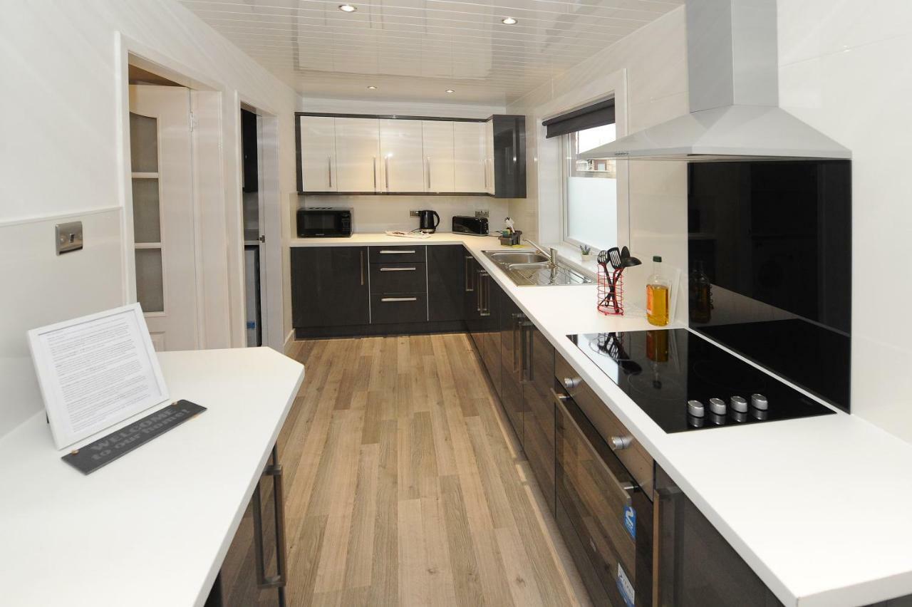 Three Bedroom Spacious House Stirling Extérieur photo