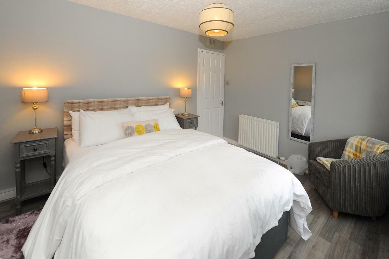 Three Bedroom Spacious House Stirling Extérieur photo