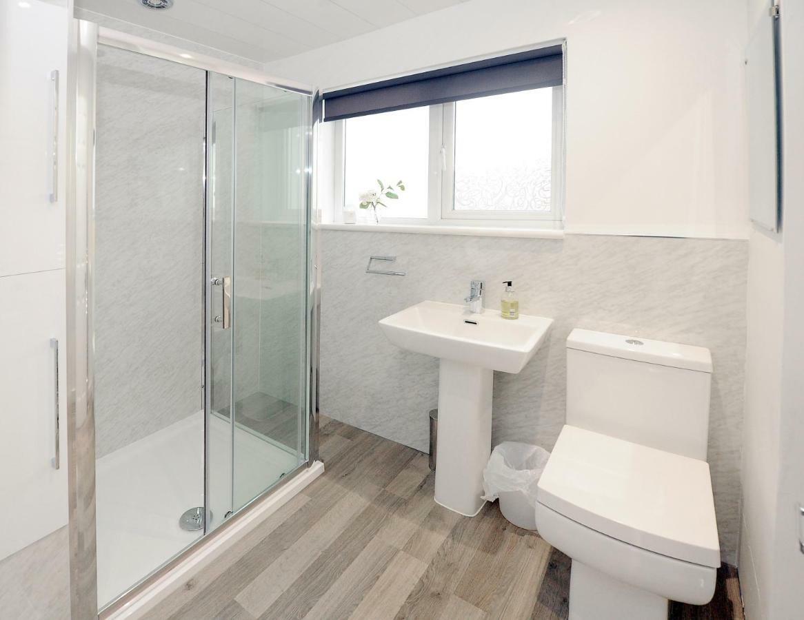 Three Bedroom Spacious House Stirling Extérieur photo